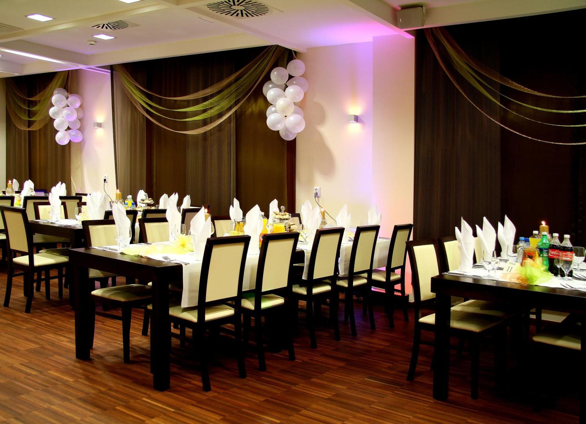 Hotel Aviator Kielce "Business Hotel Medical & Spa" Ngoại thất bức ảnh