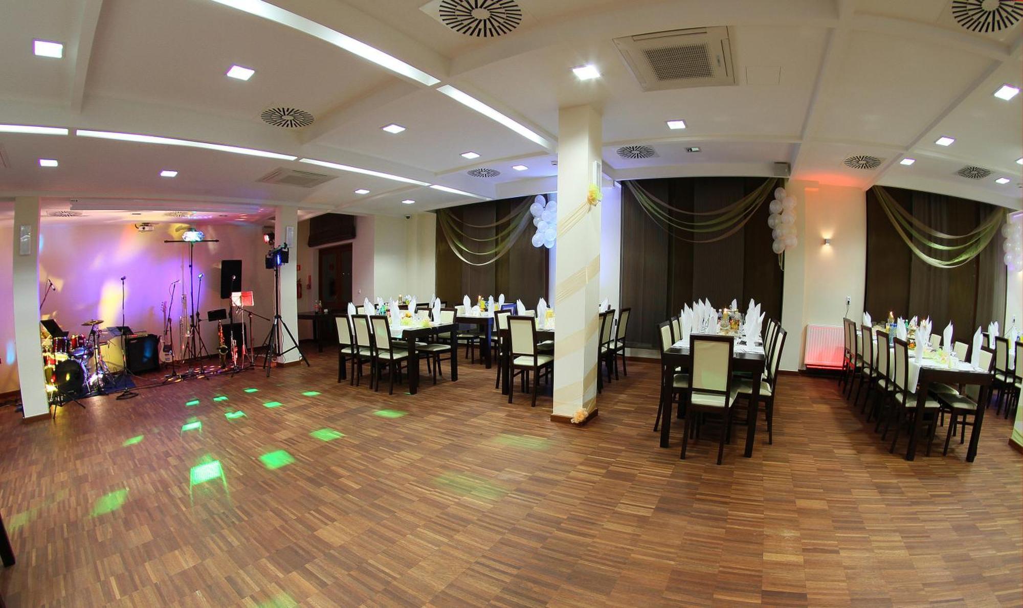Hotel Aviator Kielce "Business Hotel Medical & Spa" Ngoại thất bức ảnh