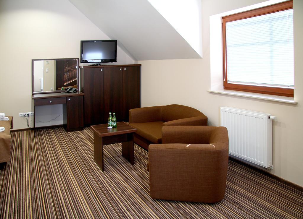 Hotel Aviator Kielce "Business Hotel Medical & Spa" Ngoại thất bức ảnh