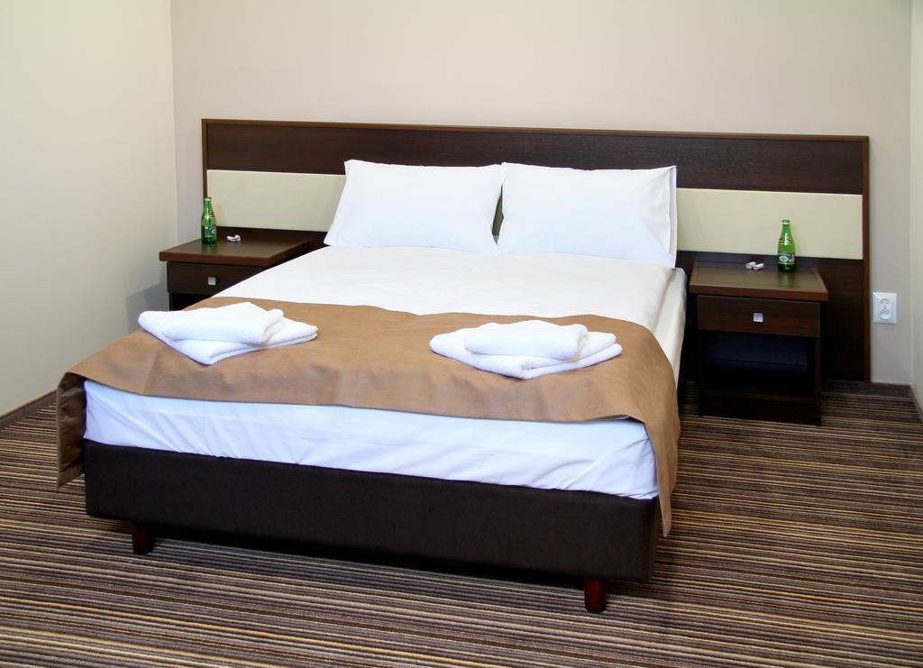 Hotel Aviator Kielce "Business Hotel Medical & Spa" Ngoại thất bức ảnh