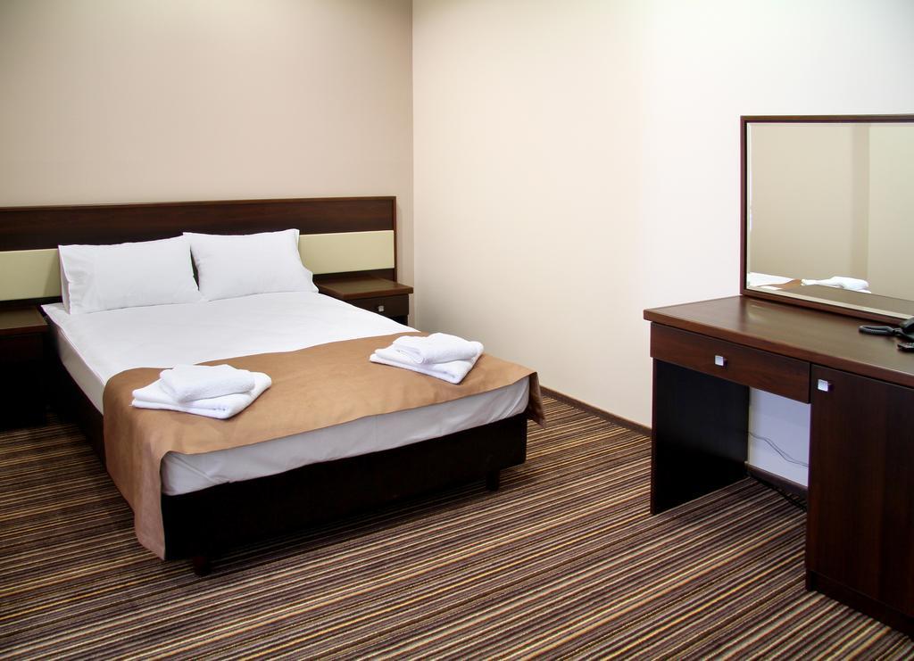 Hotel Aviator Kielce "Business Hotel Medical & Spa" Ngoại thất bức ảnh